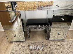 Deco crystal style dressing table