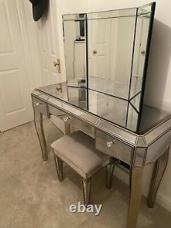 Dressing Table With Stool And Mirror