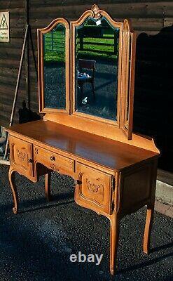 French Louis XV Style Carved Oak Folding Mirror Dressing Table (B102)