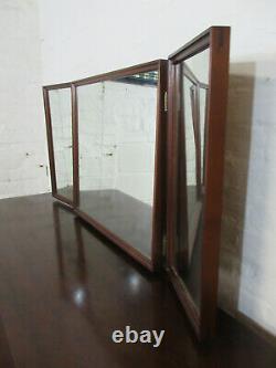 Late 20th Century Stag Minstrel Mahogany Five Drawer Dressing Table with Mirrors