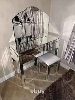 Mirrored Dressing Table Set
