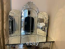 Mirrored Dressing / Vanity / Makeup Table with Mirror & matching Bedside Drawers