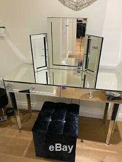 Mirrored dressing table with stool and vanity mirror in very good condition