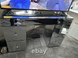 Mirrored glass dressing table/Tv Stand