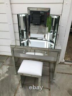 Mirrored glass dressing table set