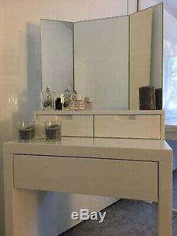 Dwell Marilyn Table De Toilette, Laque Blanc Brillant Avec Trois Voies Verre Miroir