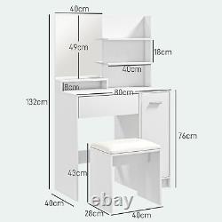 Ensemble de miroir de vanité, table de maquillage en bois avec étagère de rangement, chaise rembourrée blanche.